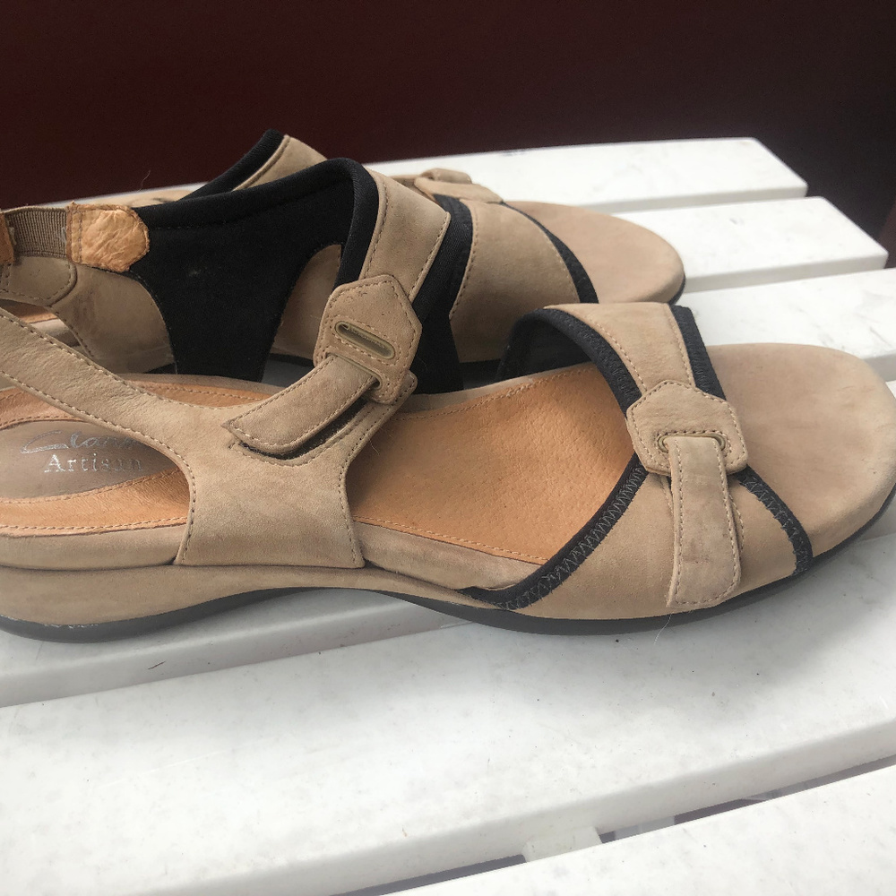 Clark's Artisan Brown Leather Comfort Sandals